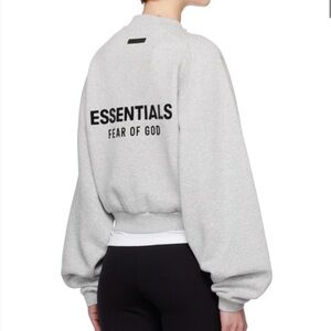 ✨ Fear of God Essentials ✨ Womens Gray Fleece Cropped Crew Neck Sweatshirt Small